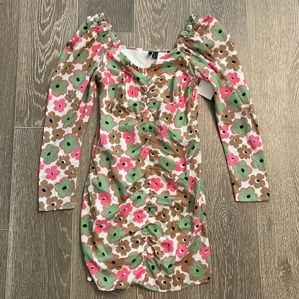 🍂NWT flower long sleeve mini dress